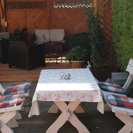 Cosy In With Parking Space And Garden * Klutz